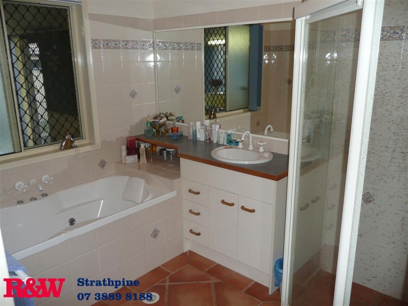 6 Castlereagh St, Murrumba Downs QLD 4503