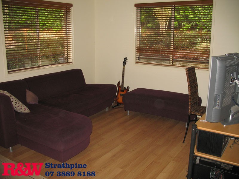 10 Valmadre Court, Petrie QLD 4502