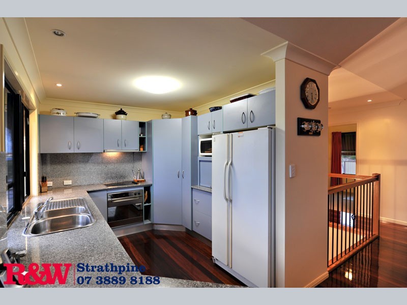 34 Paramount Drive, Warner QLD 4500