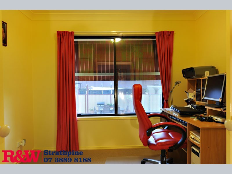34 Paramount Drive, Warner QLD 4500