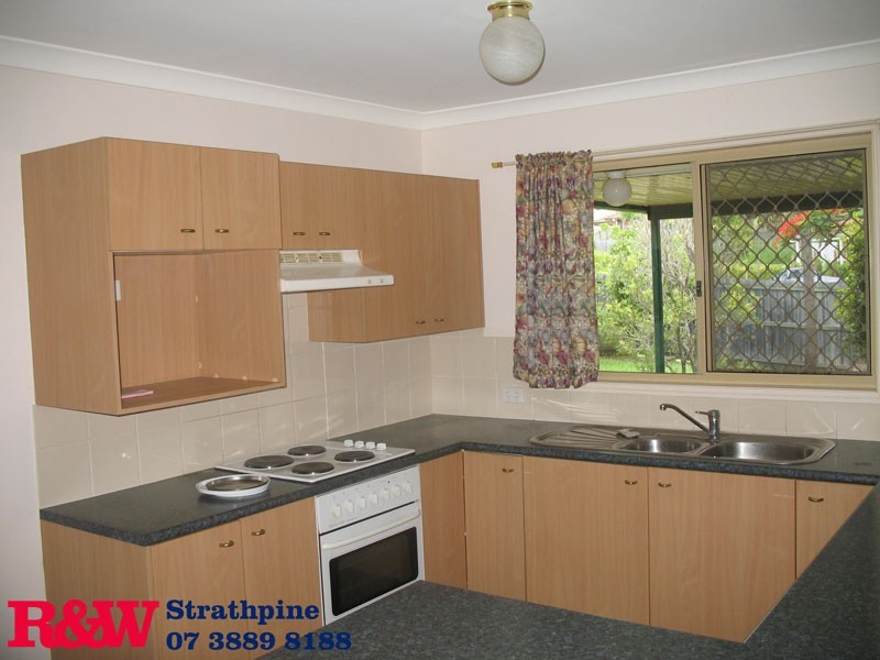 2 Blue Mountain Crescent, Warner QLD 4500