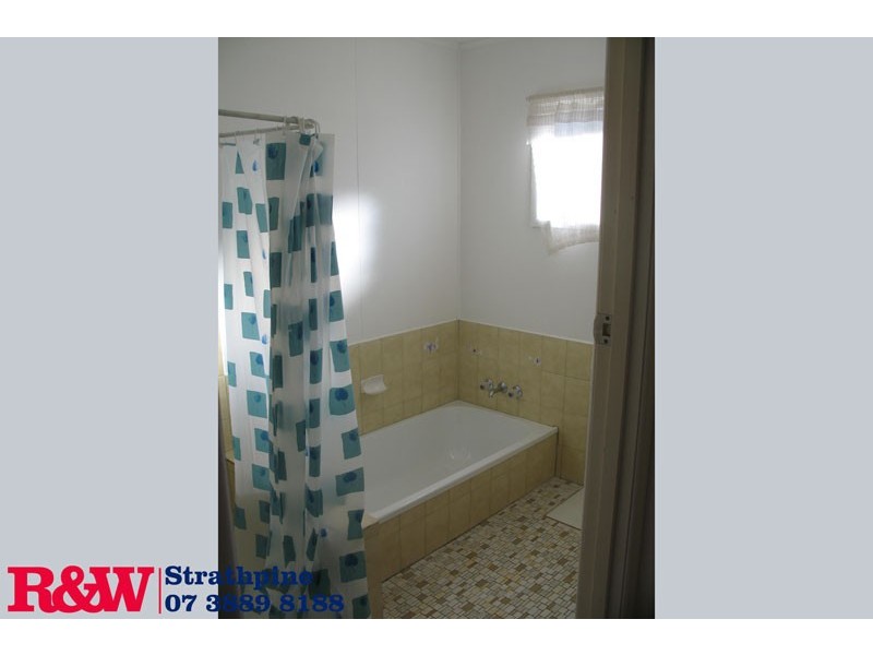 54 Peter Street, Strathpine QLD 4500