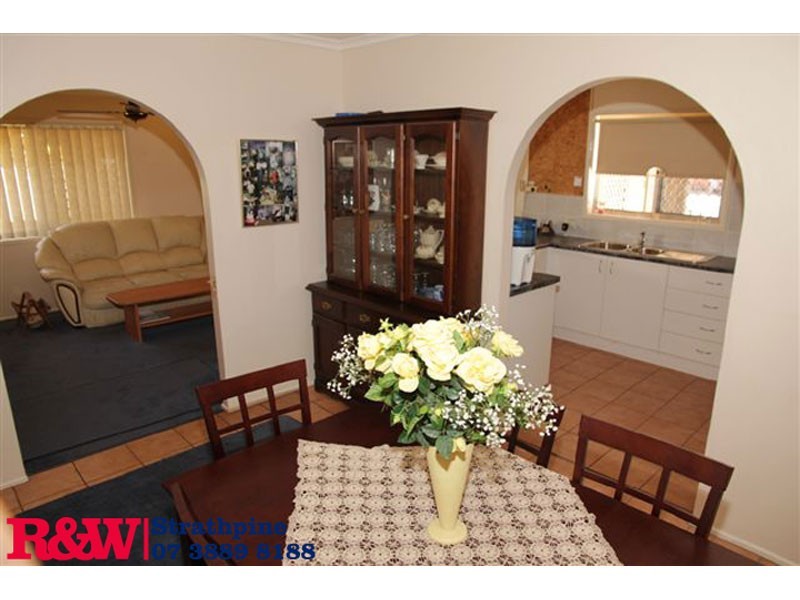 37 Lorraine Court, Lawnton QLD 4501