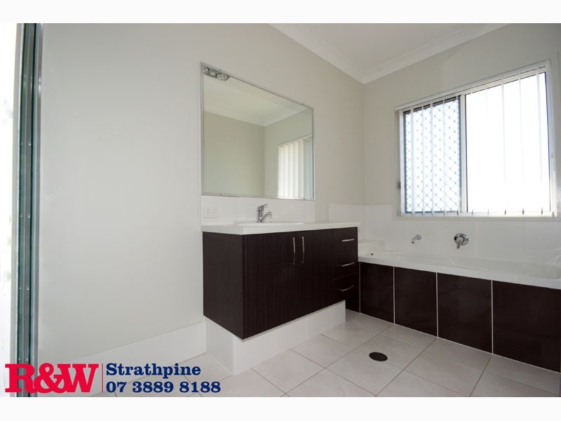 Warner QLD 4500