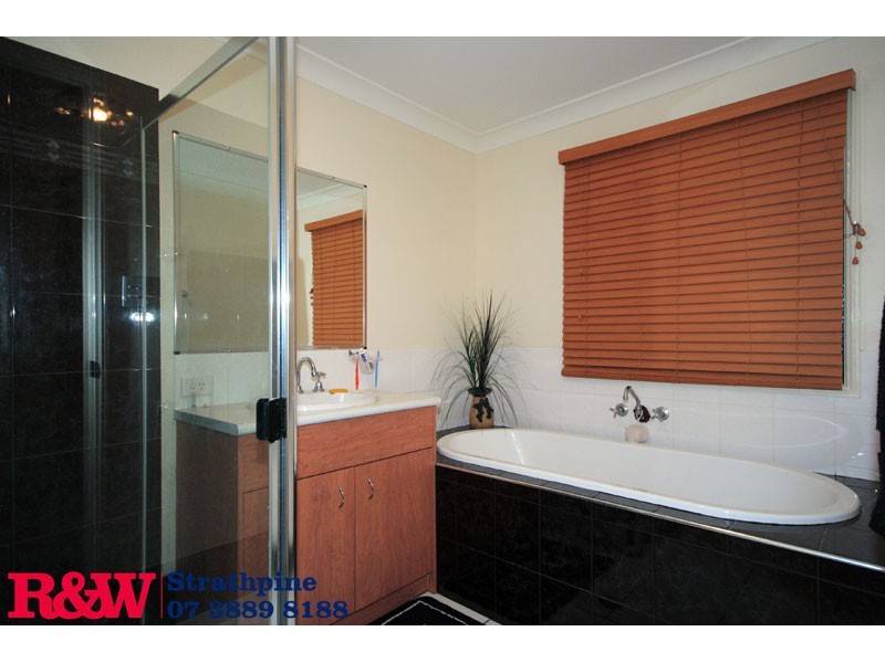 Eatons Hill QLD 4037