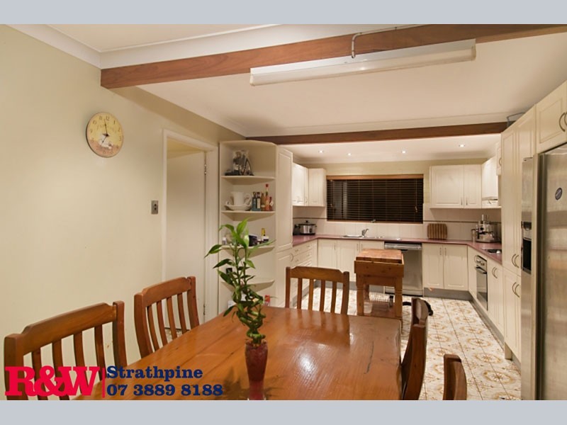 353 Moore Road, Kurwongbah QLD 4503