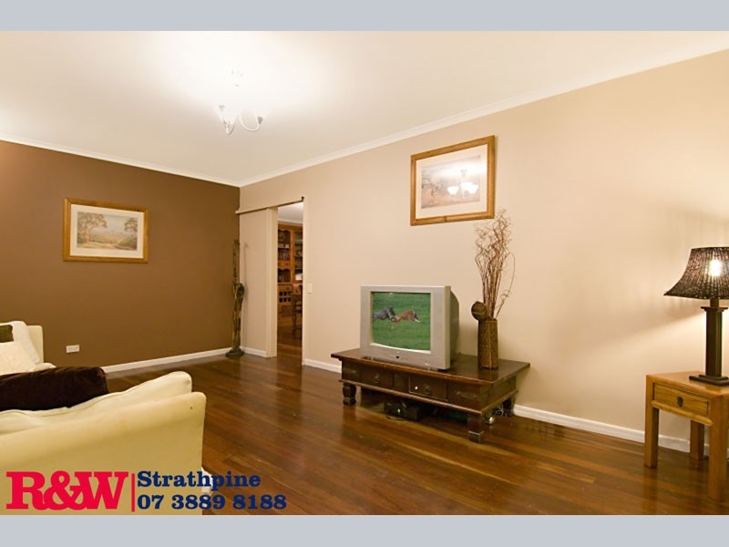 353 Moore Road, Kurwongbah QLD 4503