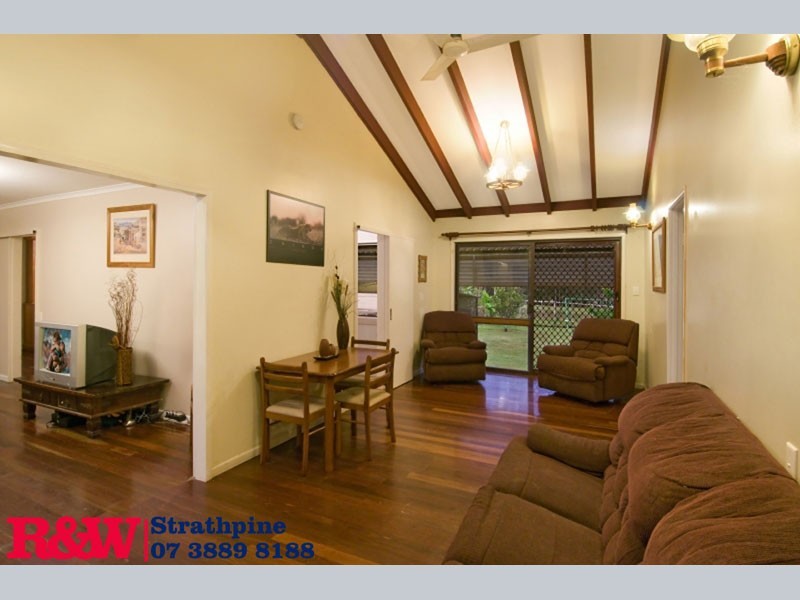 353 Moore Road, Kurwongbah QLD 4503