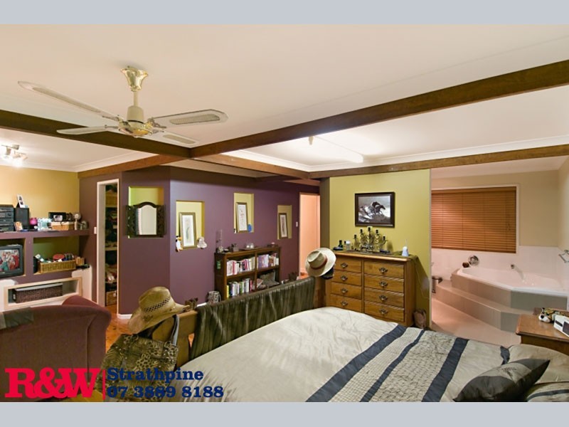 353 Moore Road, Kurwongbah QLD 4503