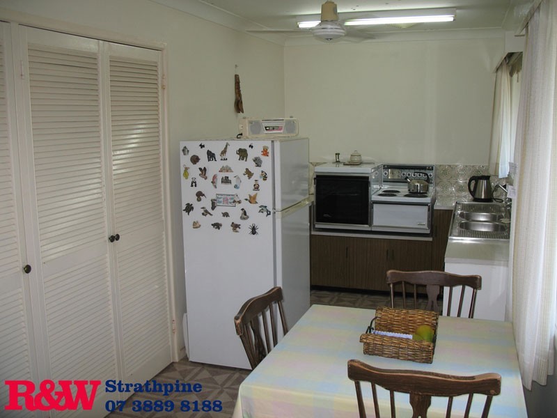 2 Bateman Street, Strathpine QLD 4500