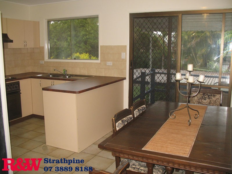 42 Fox Street, Strathpine QLD 4500