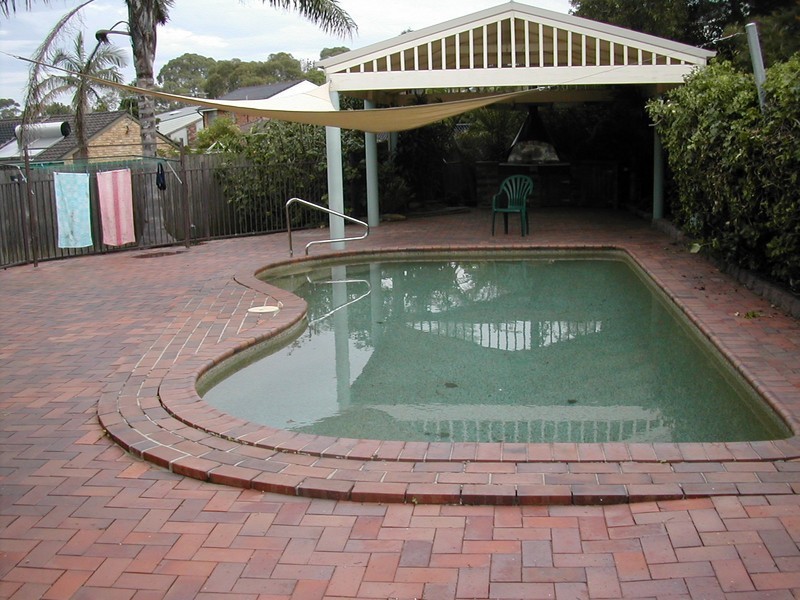 7 LOCKHART PLACE, Belrose NSW 2085