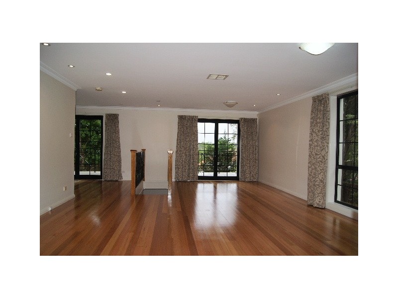 79 GREENWICH RD, Greenwich NSW 2065