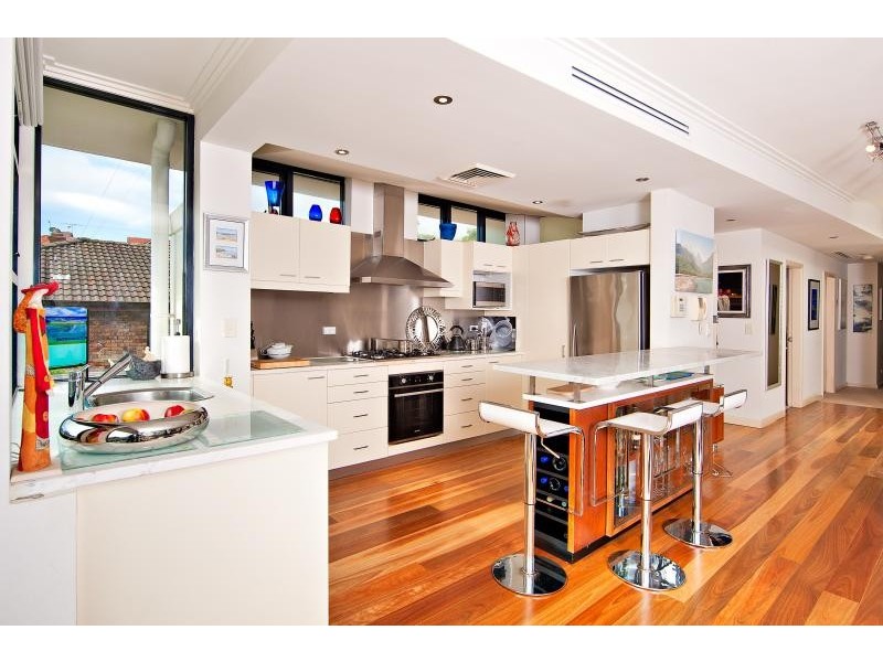 2/11 ROYALIST RD, Mosman NSW 2088