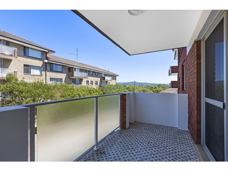 2/14 CAMPBELL PDE, Manly Vale NSW 2093