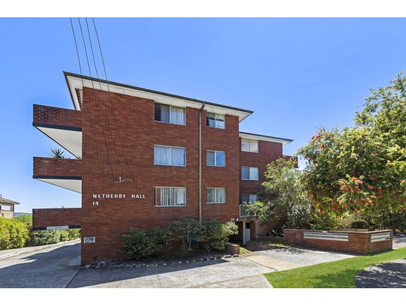 2/14 CAMPBELL PDE, Manly Vale NSW 2093