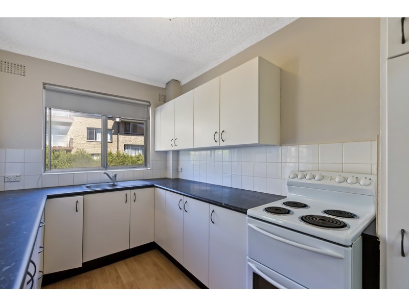 2/14 CAMPBELL PDE, Manly Vale NSW 2093