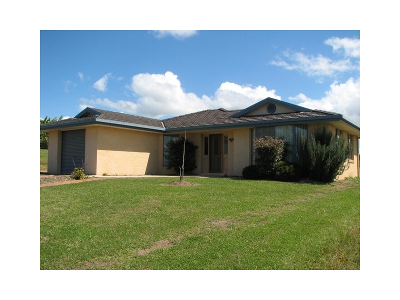 5 Preston Drive, Macksville NSW 2447