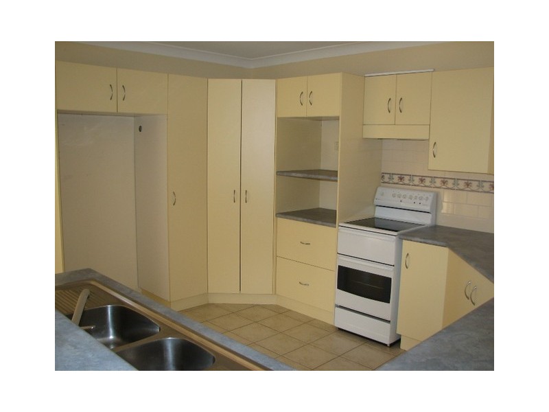 5 Preston Drive, Macksville NSW 2447