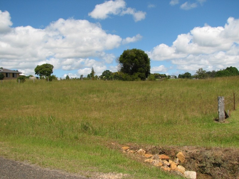 5 Preston Drive, Macksville NSW 2447