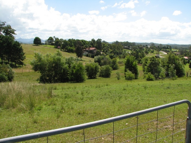 5 Preston Drive, Macksville NSW 2447