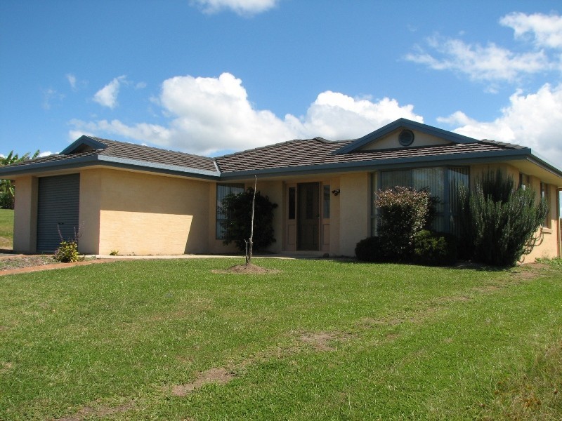 5 Preston Drive, Macksville NSW 2447