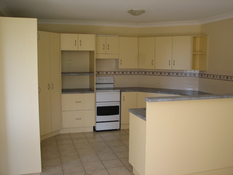 5 Preston Drive, Macksville NSW 2447