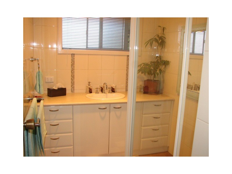 253 Wallace Street, Macksville NSW 2447