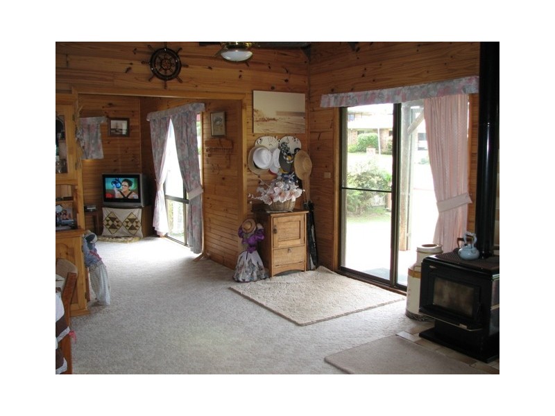 1 West Street, Scotts Head NSW 2447