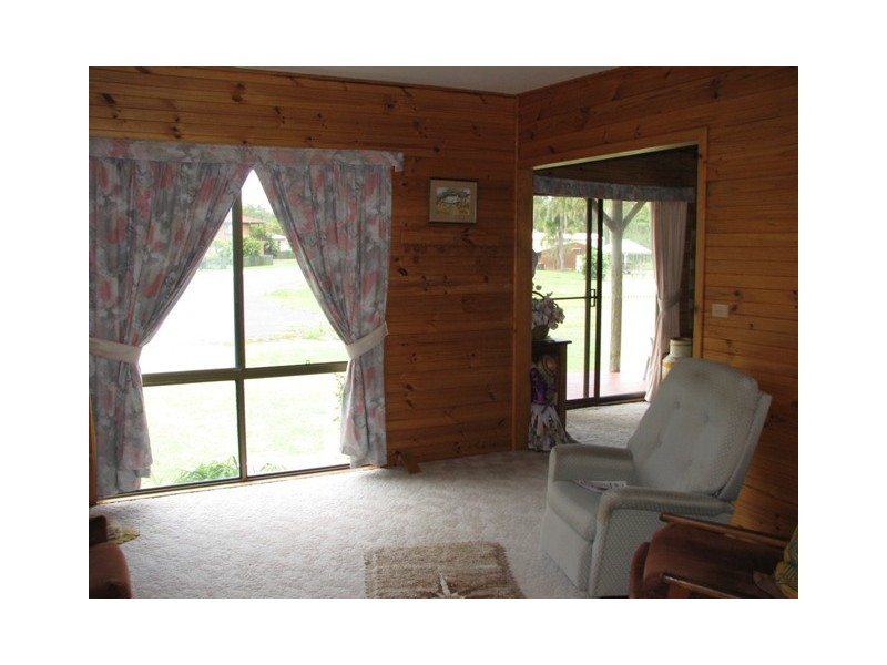 1 West Street, Scotts Head NSW 2447