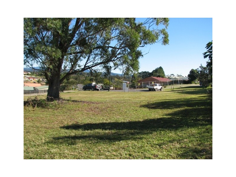 8 Northwood Cl, Macksville NSW 2447