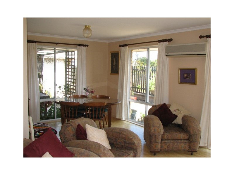 9 Rowe Dr, Macksville NSW 2447