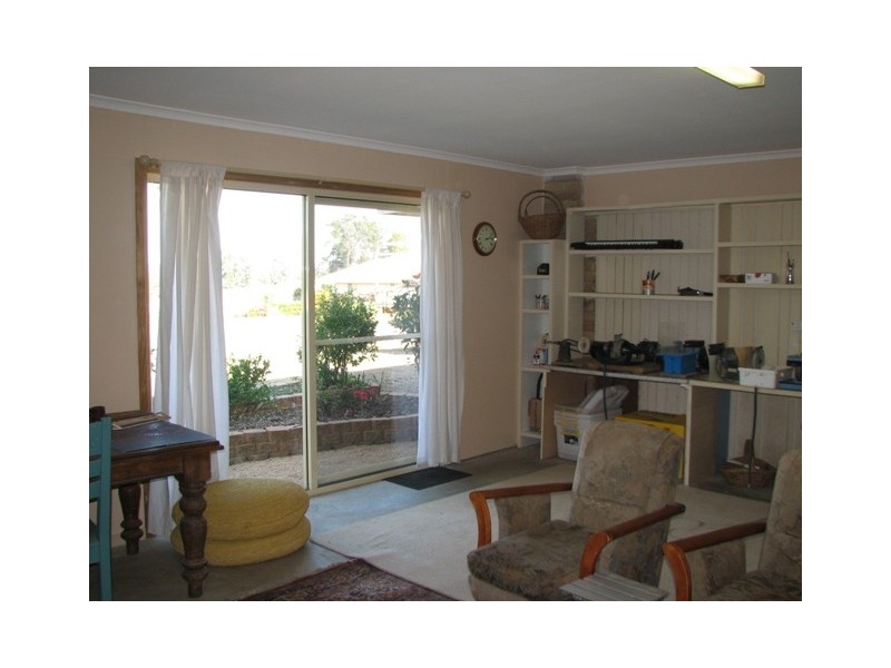 9 Rowe Dr, Macksville NSW 2447