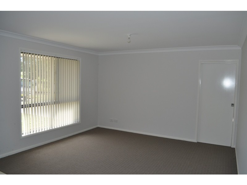 16 Laura Place, Macksville NSW 2447