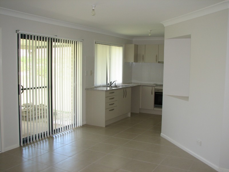 2 Laura Place, Macksville NSW 2447