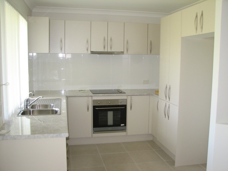 2 Laura Place, Macksville NSW 2447