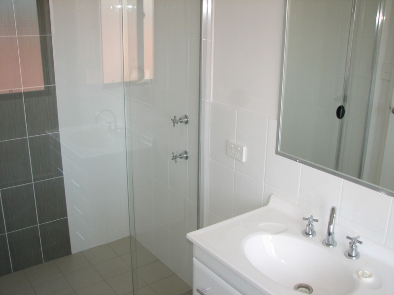 2 Laura Place, Macksville NSW 2447