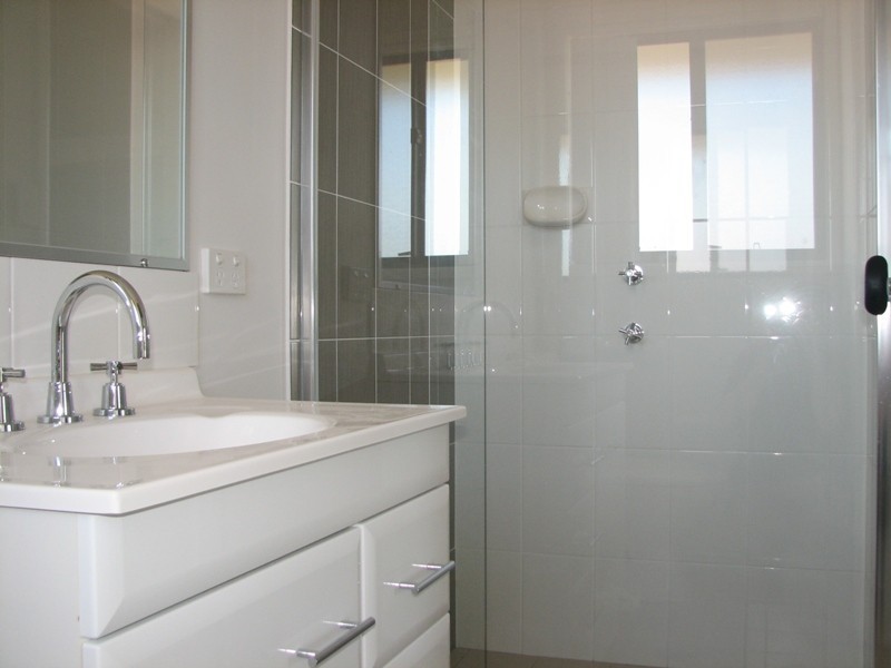 2 Laura Place, Macksville NSW 2447