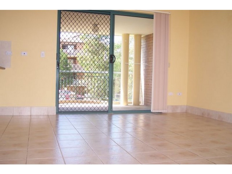 5/6-8 Paton Street, Merrylands NSW 2160