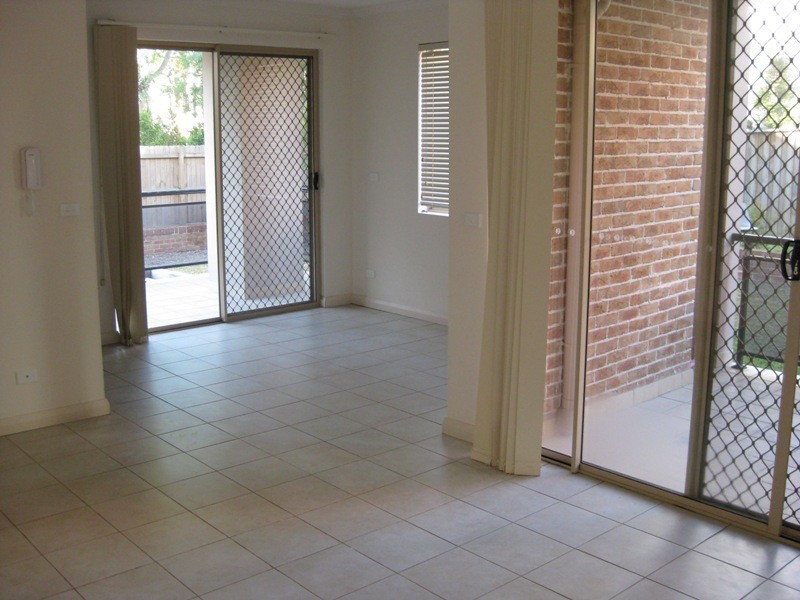 10/36-38  Lydbrook St, Westmead NSW 2145