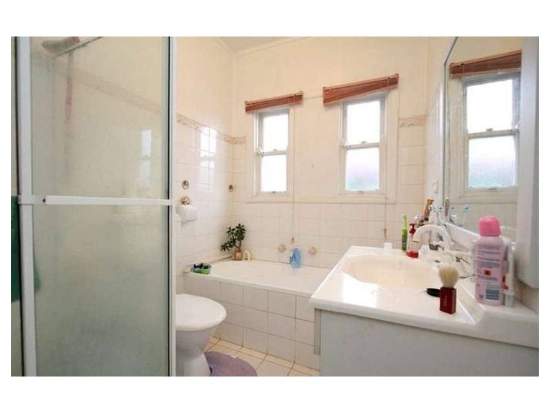 119 Hampden Rd, South Wentworthville NSW 2145