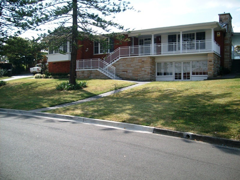 2 Niblick Crescent, Oatlands NSW 2117