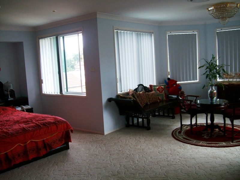 4 Lowe Street, Merrylands NSW 2160