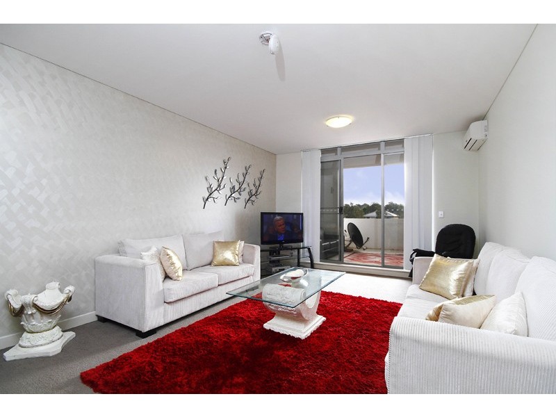 8/28 Brickworks Drive, Holroyd NSW 2142