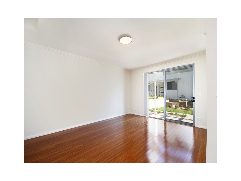 11/100  Kenyons Rd, Merrylands NSW 2160