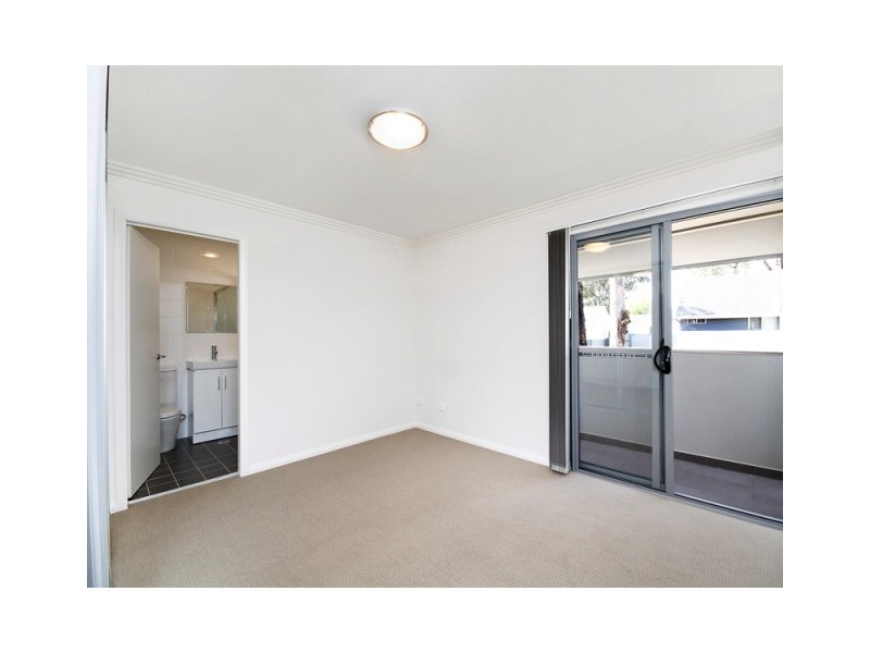 11/100  Kenyons Rd, Merrylands NSW 2160