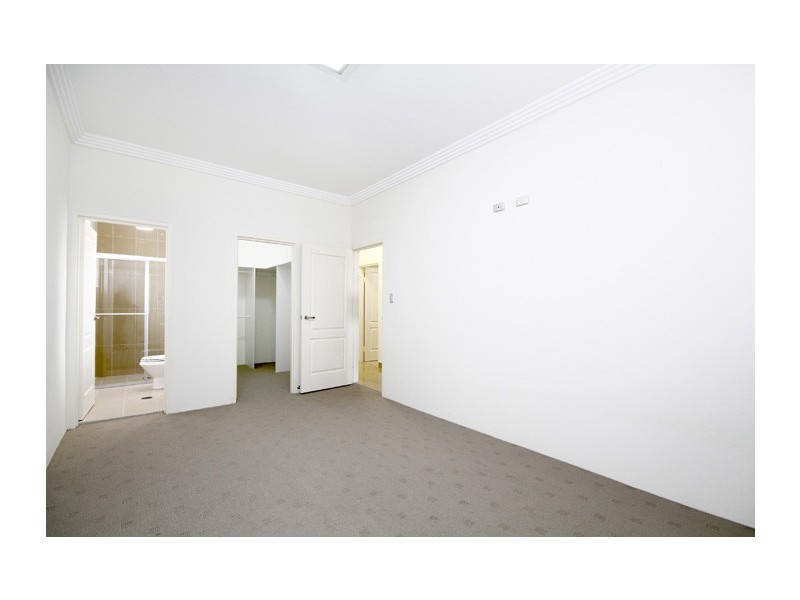 48 St Hilliers Rd, Auburn NSW 2144