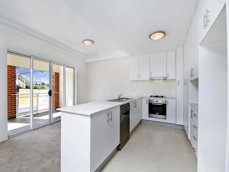 2/126 Merrylands Rd, Merrylands NSW 2160