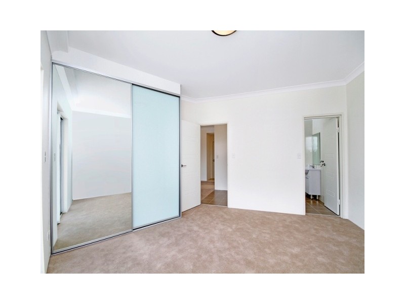 2/126 Merrylands Rd, Merrylands NSW 2160