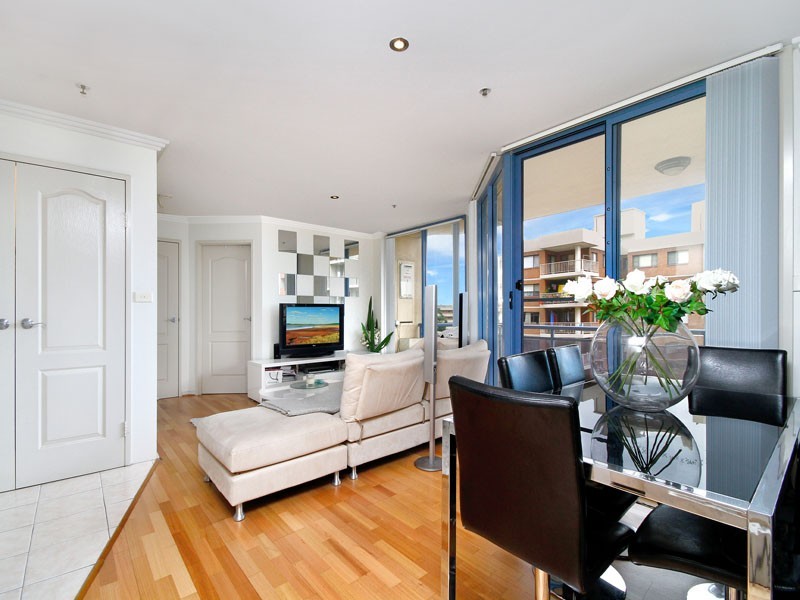 8/14  Hassall St, Parramatta NSW 2150